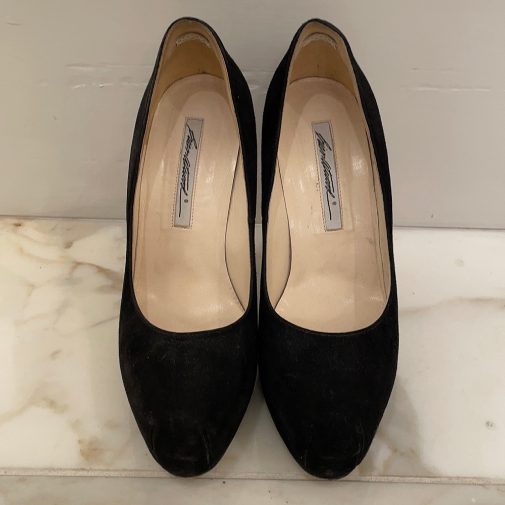 Brian Atwood suede heels 37